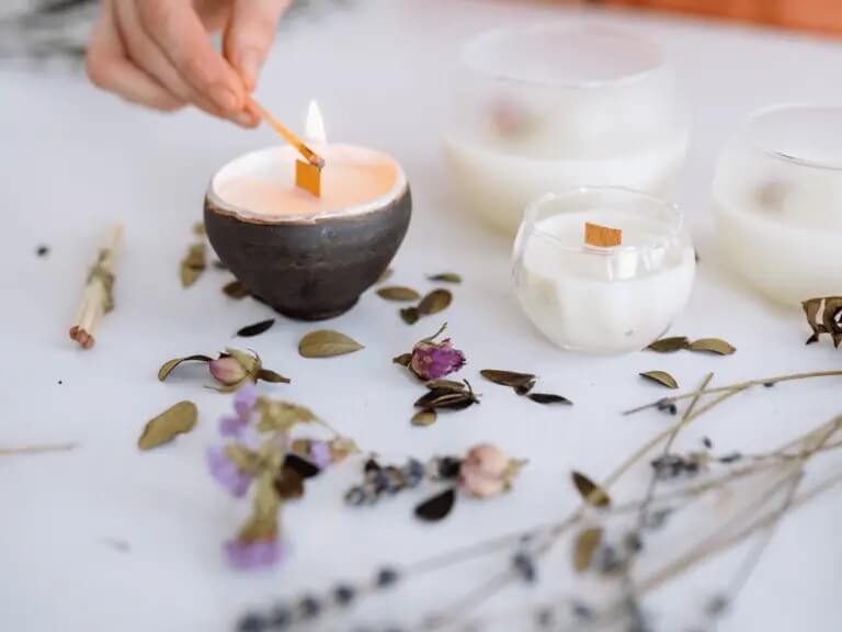 Bougies artisanales et matières premières écoresponsables - Atelier de Flo